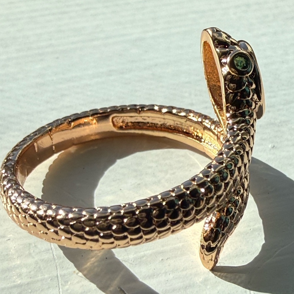 NEW!Pretty Bird Rose Gold Snake Wrap Ring with Clear Teardrop Stone & Green Eyes - Picture 6 of 11